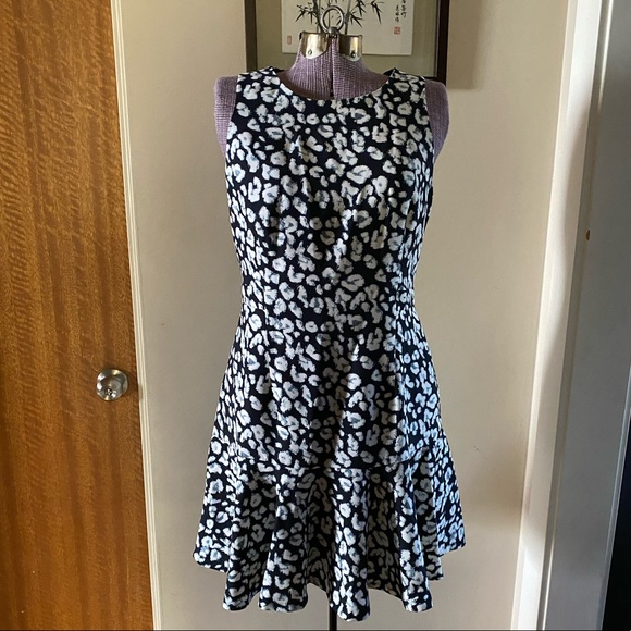 Banana Republic fit & flare dress - Picture 1 of 5